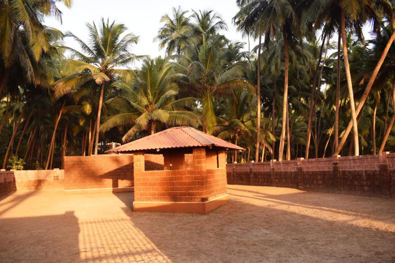 Regenta Resort Mango Village Guhagar Kudan Bagian luar foto