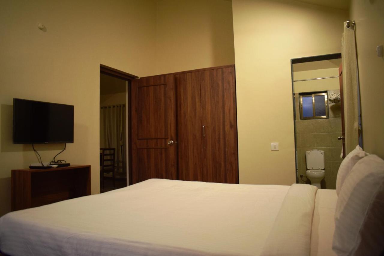 Regenta Resort Mango Village Guhagar Kudan Bagian luar foto