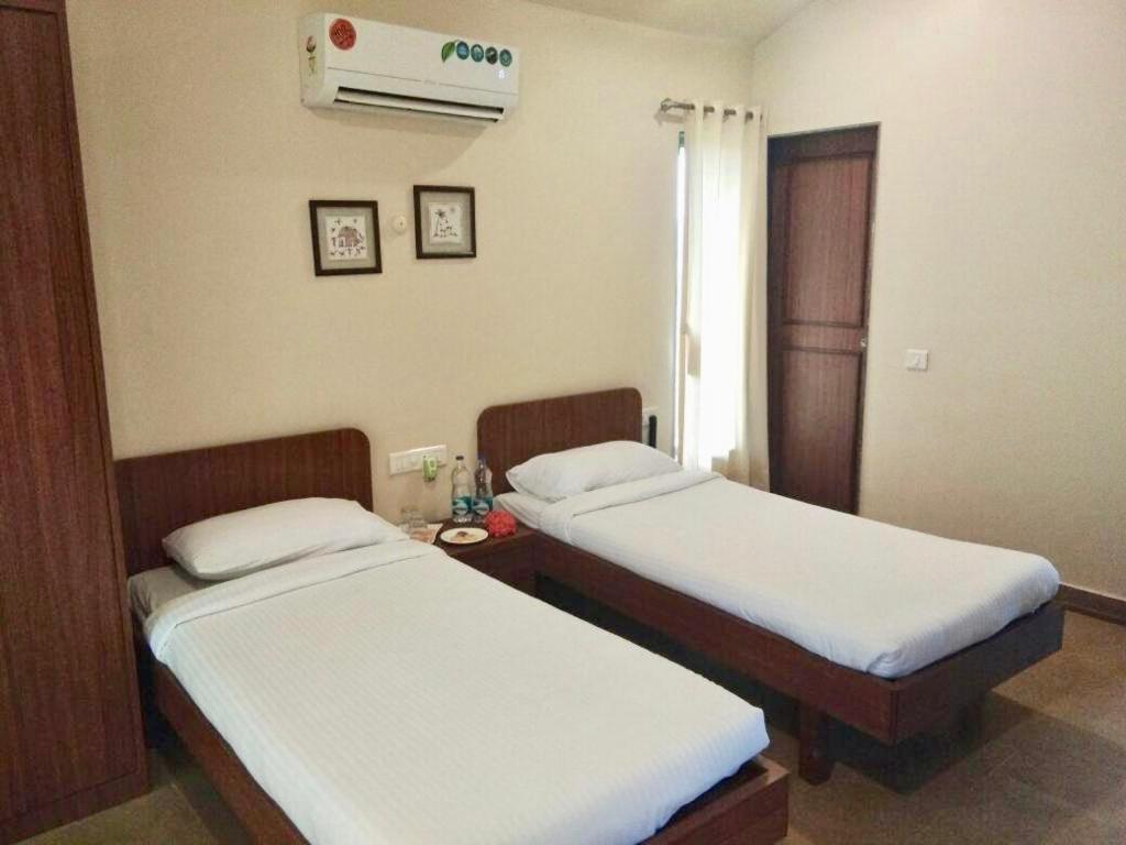 Regenta Resort Mango Village Guhagar Kudan Bagian luar foto